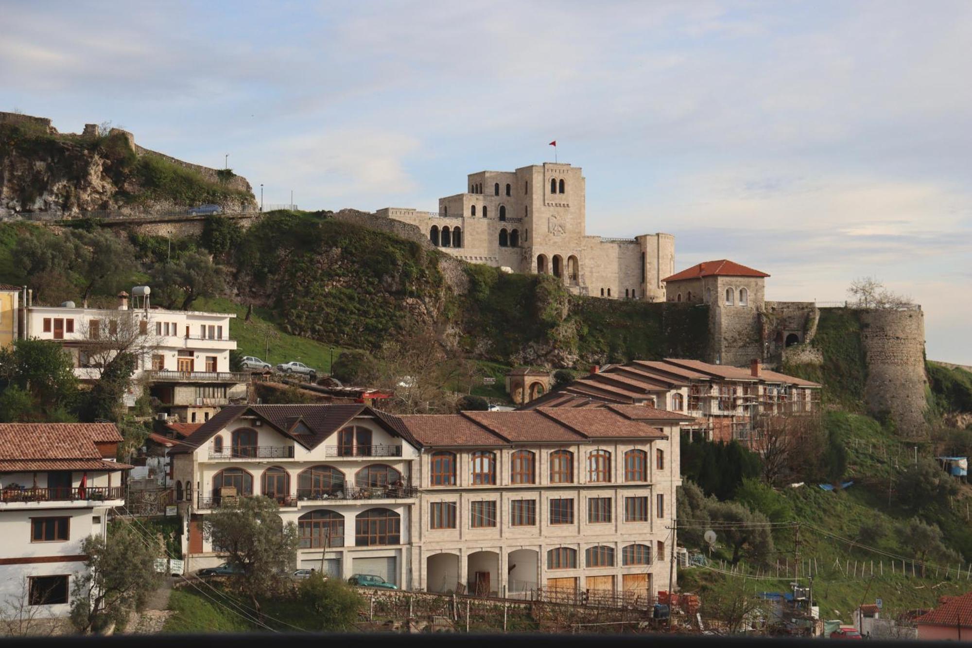 Pisha Panoramic Rooms Kruja Kültér fotó